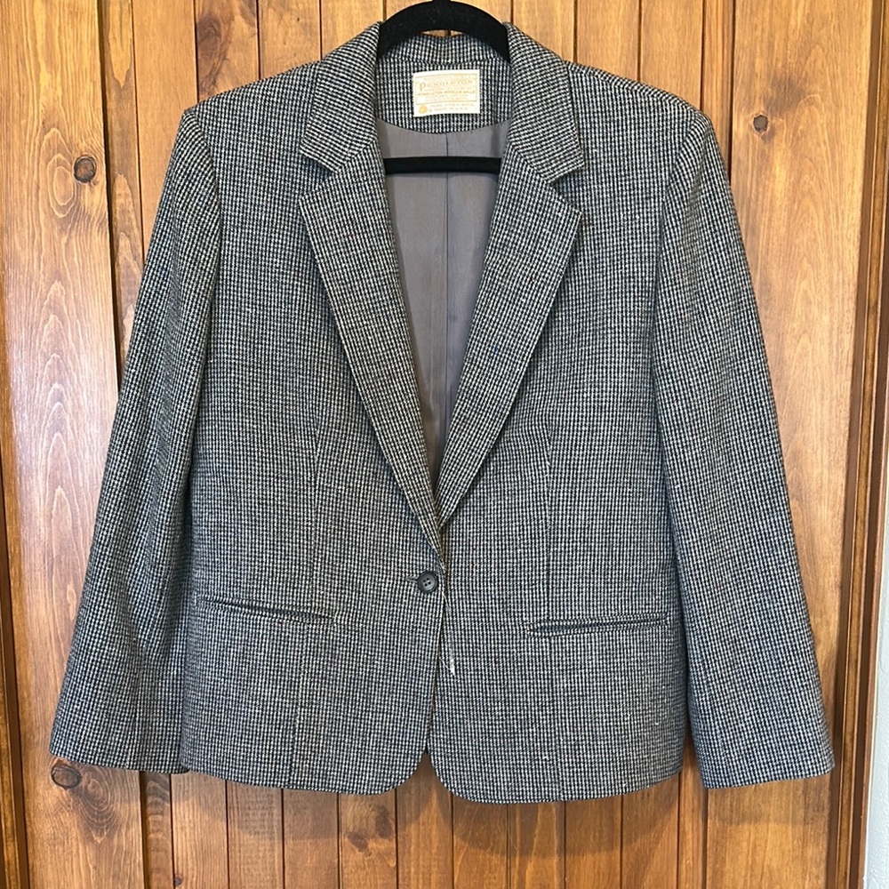 Gray Tailored Blazer with Notched Lapels